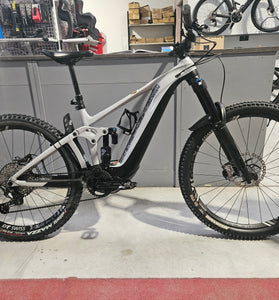 Giant E+ 1 Usata Tg M