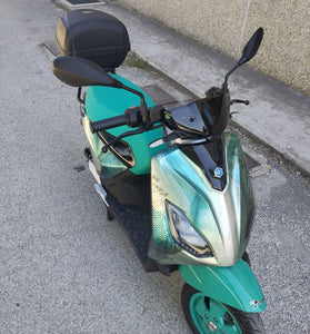 Piaggio 1 Active Feng Chen Wang